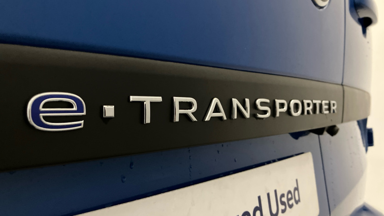 Volkswagen Transporter T32 Swb Electric 160kW 65kWh Commerce Pro Van Auto